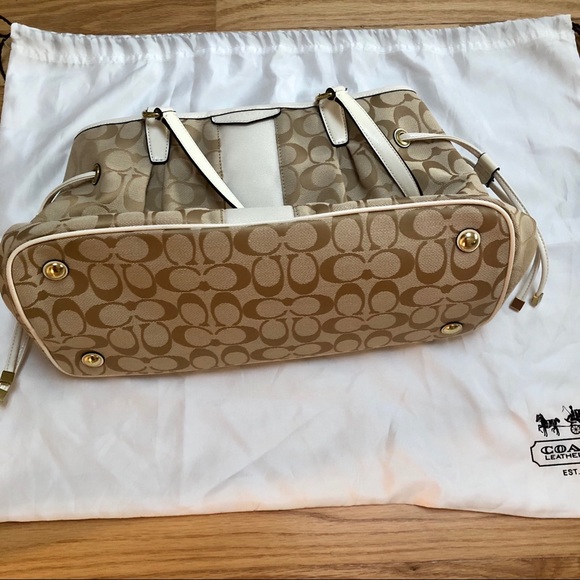 NWT Coach Carryall Handbag - Picture 4 of 5
